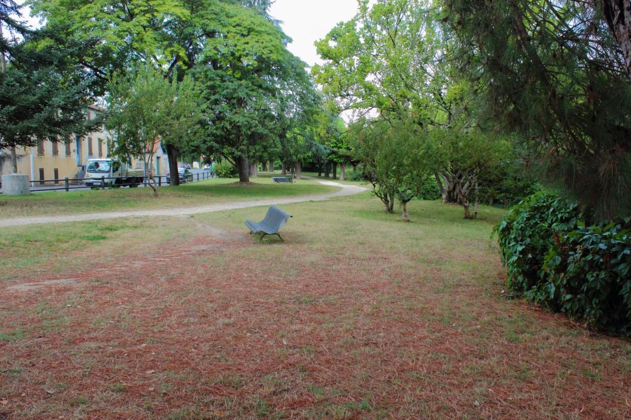T2 Grand Espace Calme Et Confort Bergerac Exterior foto
